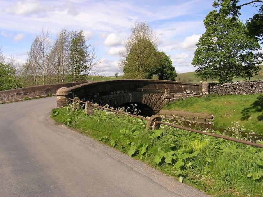 Luxurious Granny House Bell Busk In Malhamdale Skipton Exterior foto